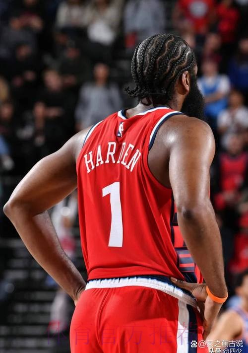 哈登关键时刻两罚全丢但抢到前场篮板,此前16罚16中 哈登关键时刻两罚全丢但抢到前场篮板,此前16罚16中